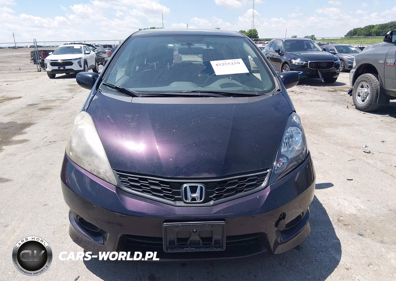 2013 Honda Fit Sport VIN:JHMGE8G52DC064284 - 12