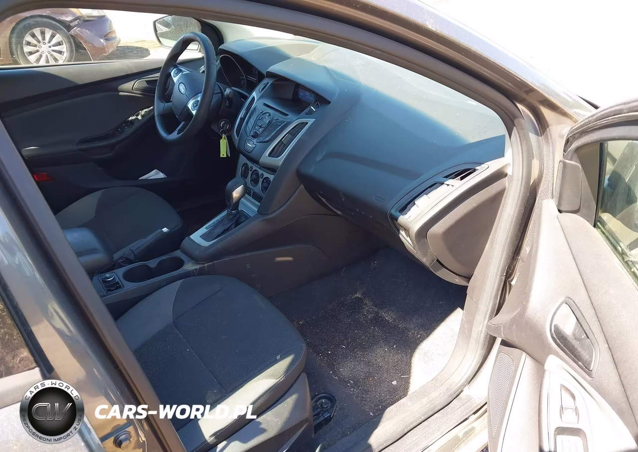 2012 Ford Focus Se VIN:1FAHP3F2XCL355548 - 5