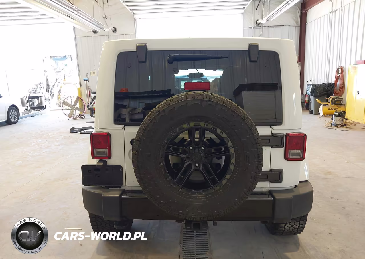2015 Jeep Wrangler Unlimited Altitude VIN:1C4BJWEG1FL717089 - 17