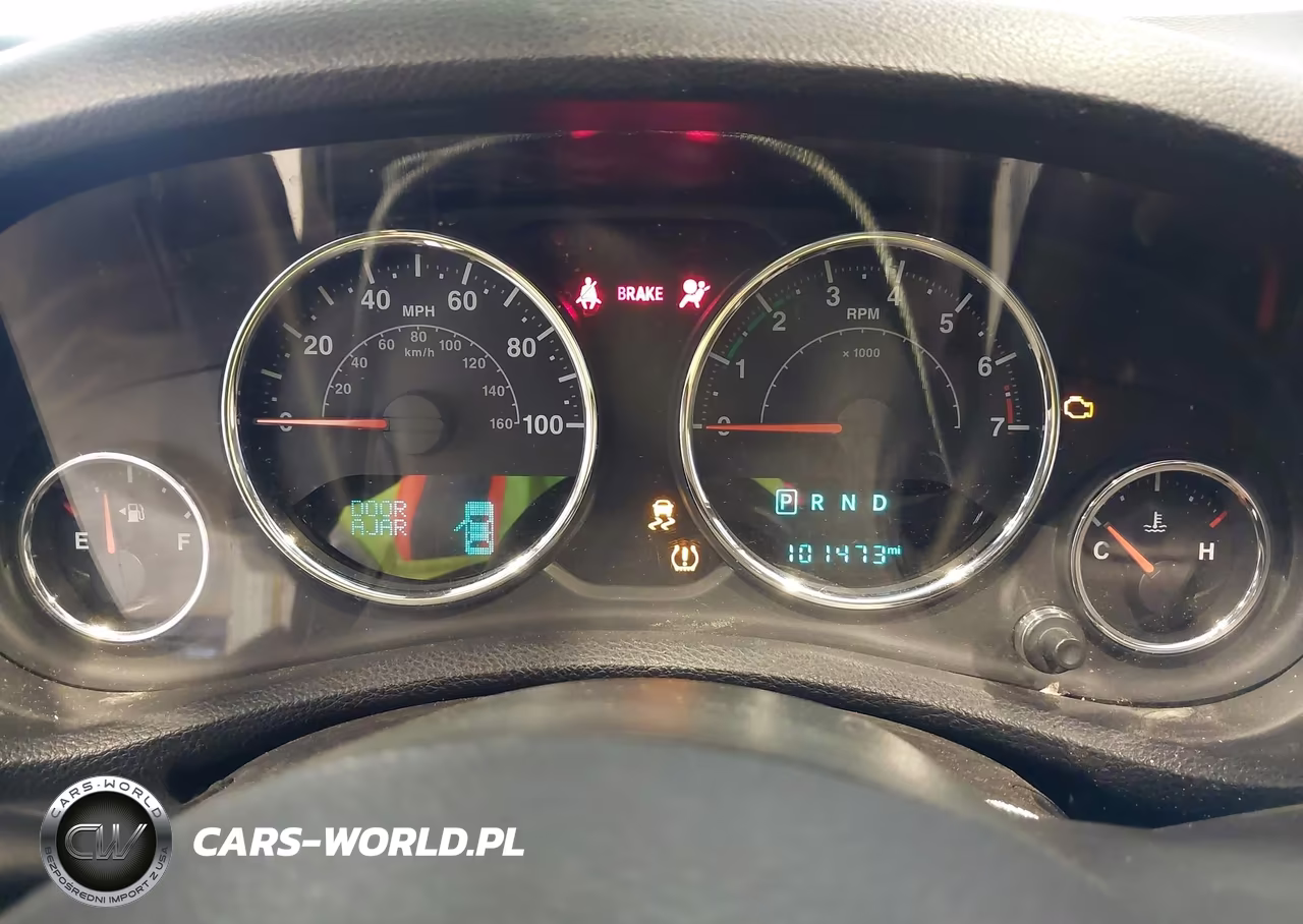 2015 Jeep Wrangler Unlimited Altitude VIN:1C4BJWEG1FL717089 - 7