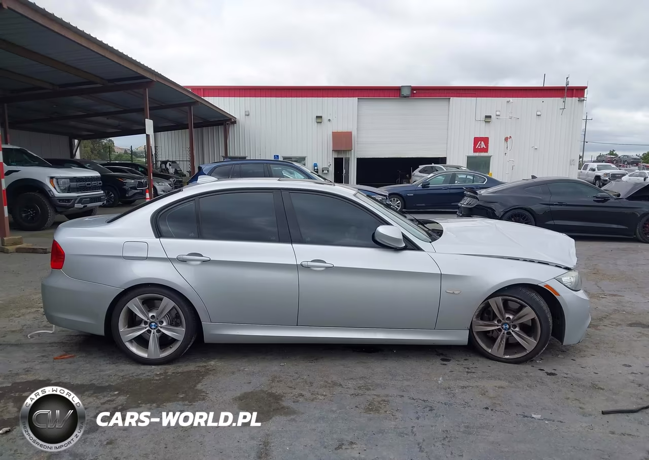 2011 BMW 335I VIN:WBAPM5G50BNN01118 - 13