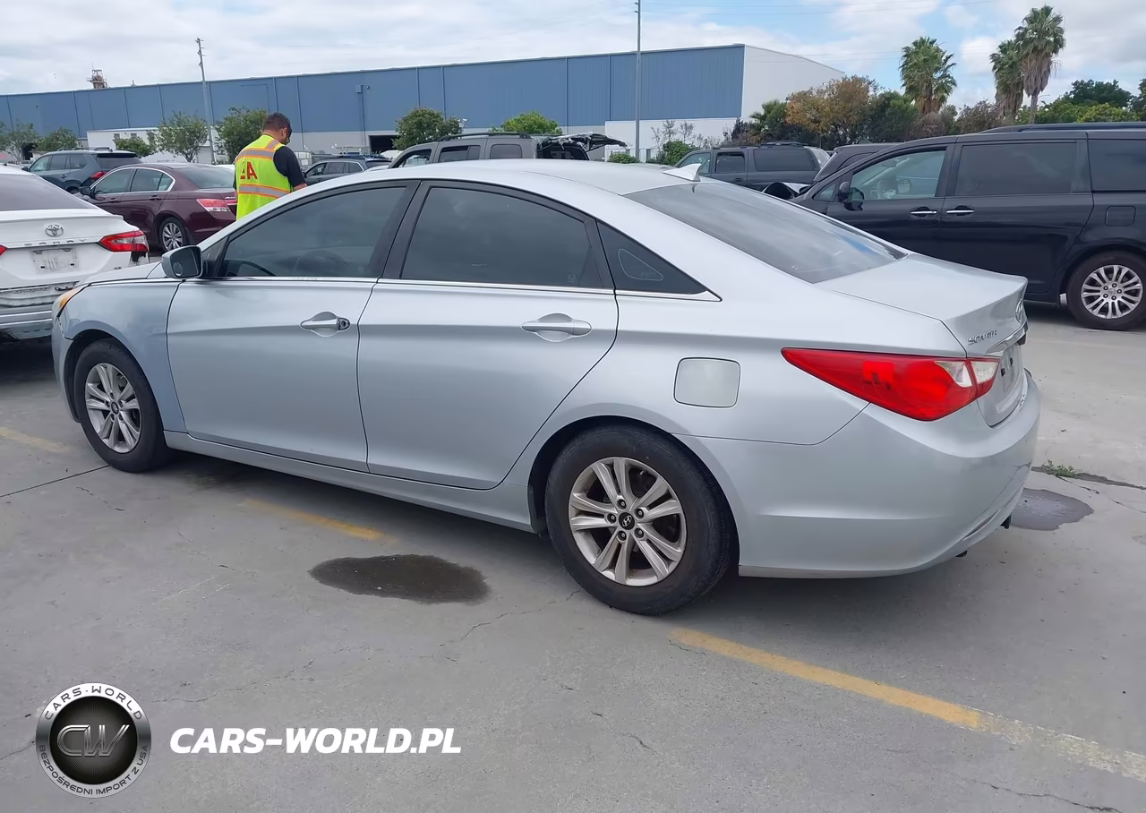 2012 Hyundai Sonata Gls VIN:5NPEB4AC9CH381693 - 3