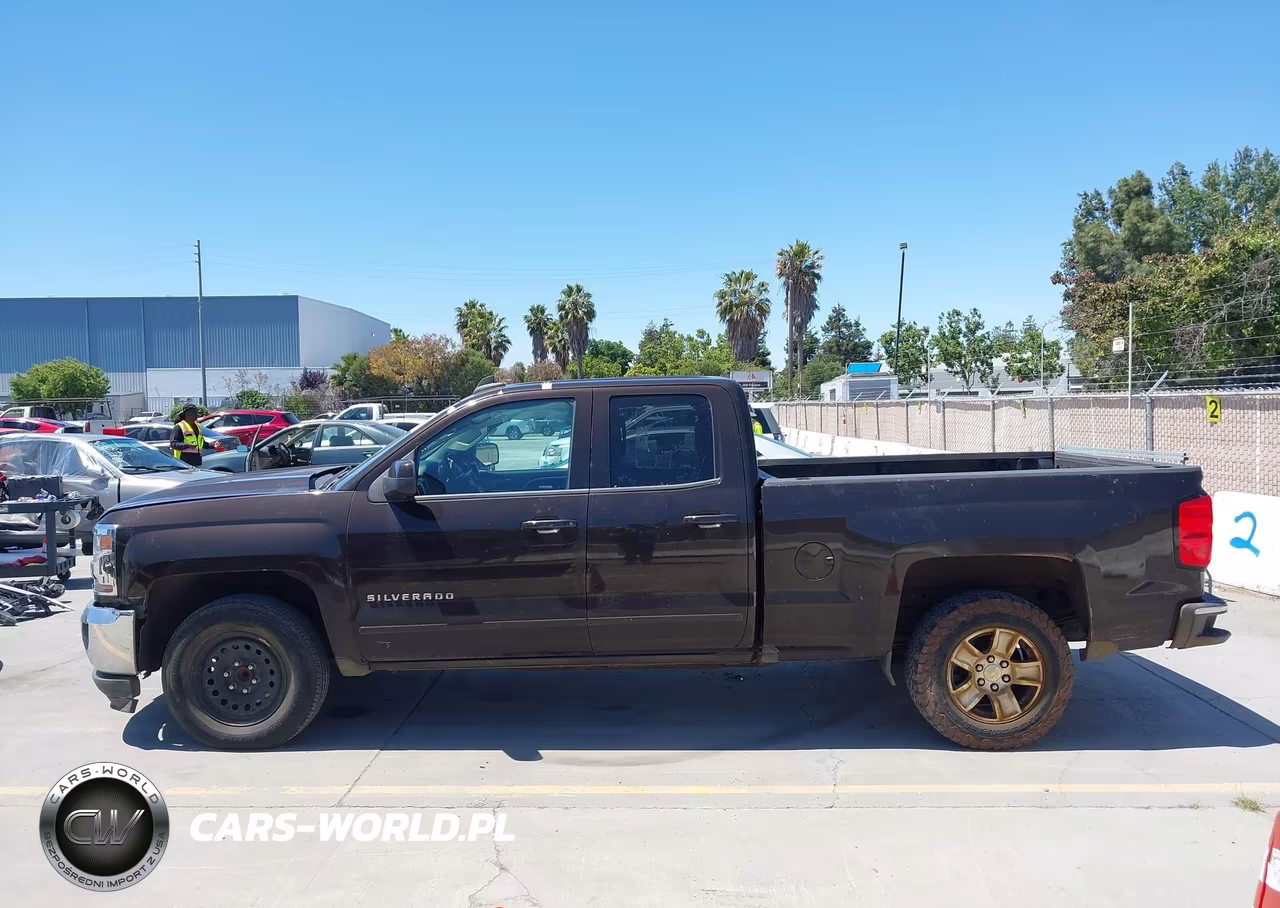 2018 Chevrolet Silverado C1500 Lt VIN:1GCRCREH9JZ327477 - 14