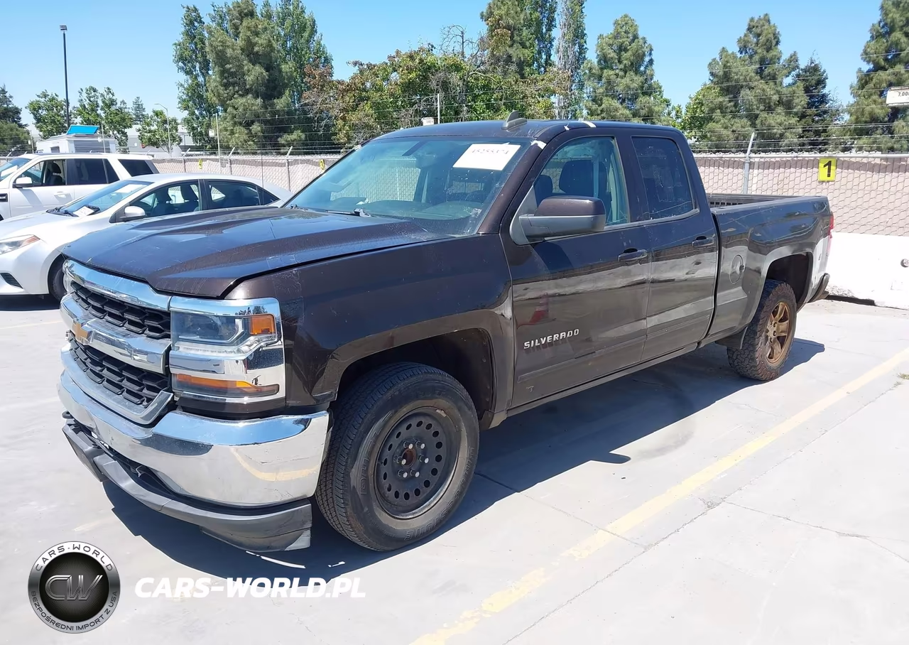 2018 Chevrolet Silverado C1500 Lt VIN:1GCRCREH9JZ327477 - 2