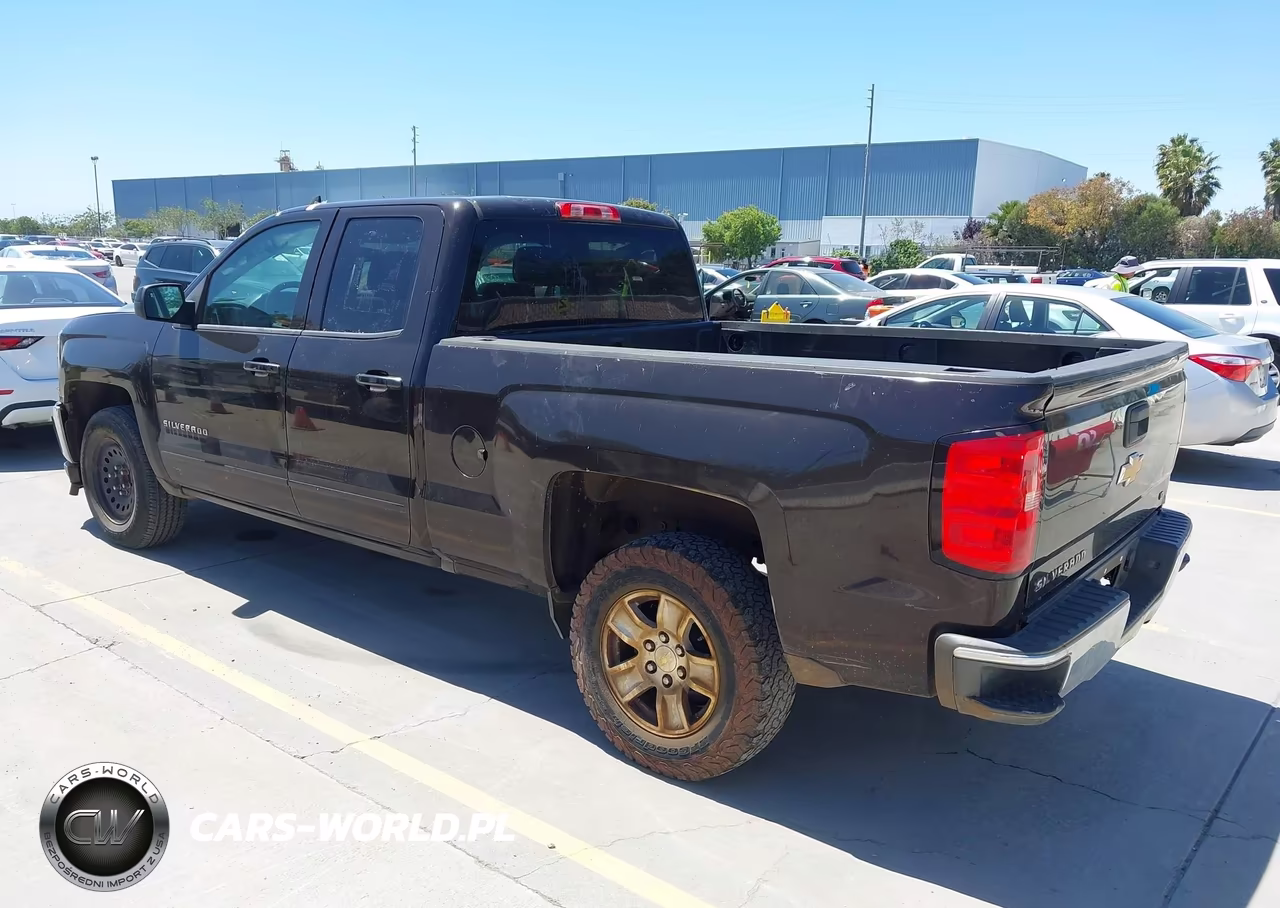 2018 Chevrolet Silverado C1500 Lt VIN:1GCRCREH9JZ327477 - 3