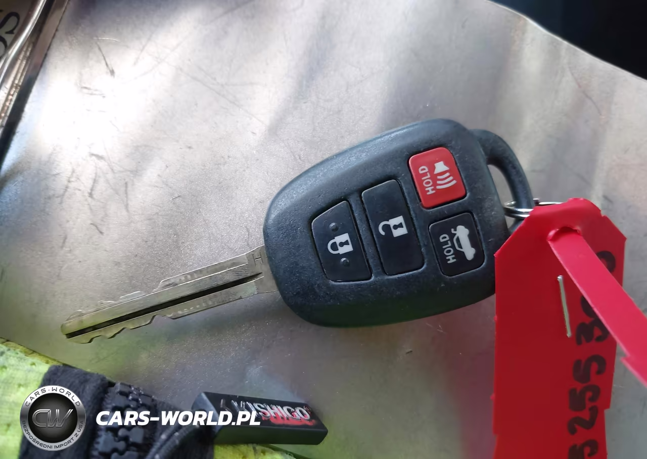 2017 Toyota Corolla Le VIN:5YFBURHE1HP715906 - 11