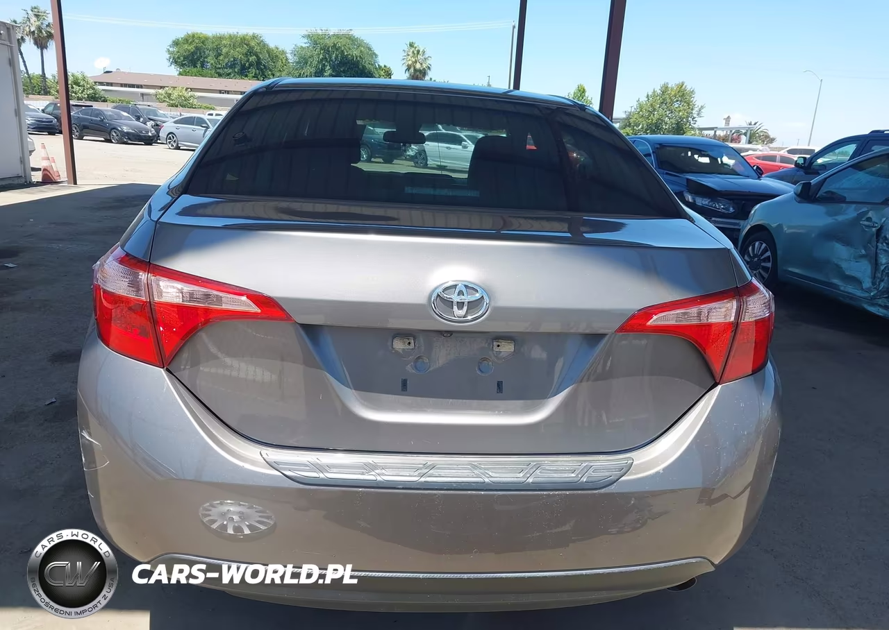 2017 Toyota Corolla Le VIN:5YFBURHE1HP715906 - 17