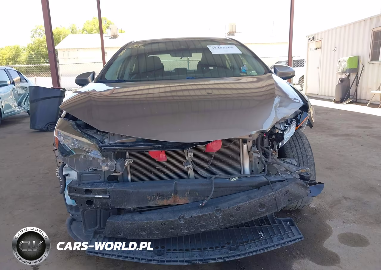 2017 Toyota Corolla Le VIN:5YFBURHE1HP715906 - 6