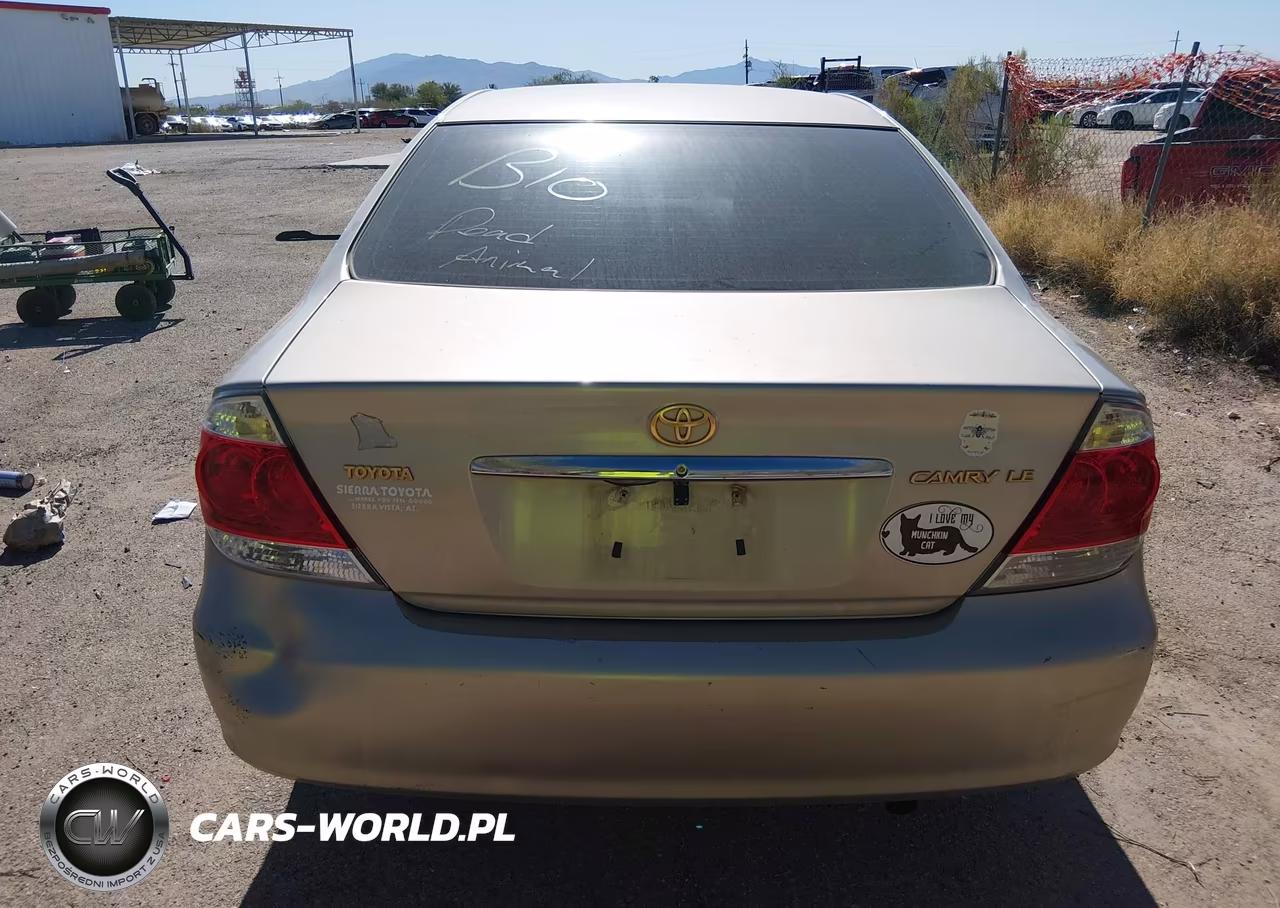 2005 Toyota Camry Le VIN:4T1BE32K85U979322 - 15