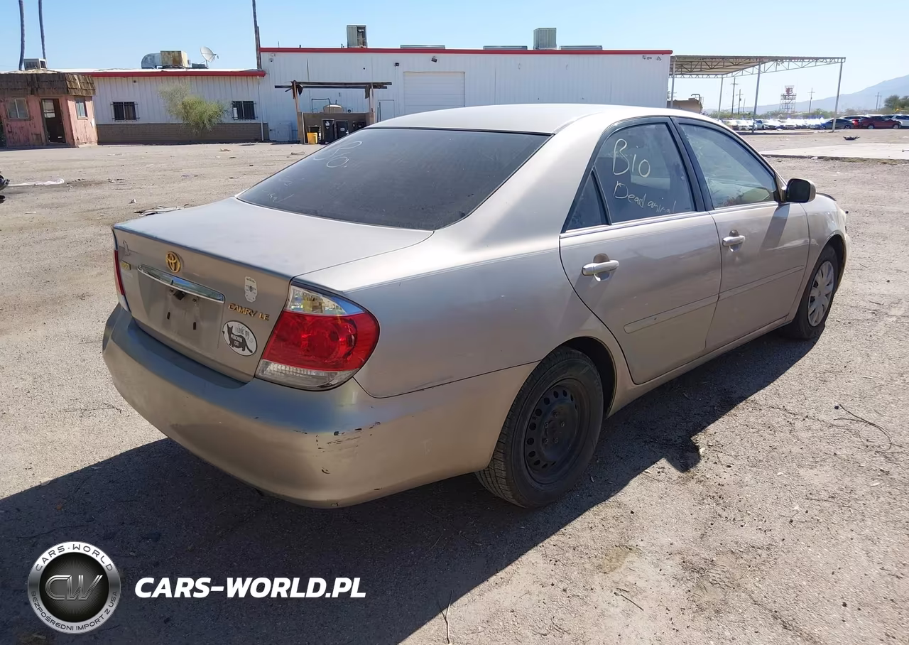 2005 Toyota Camry Le VIN:4T1BE32K85U979322 - 4
