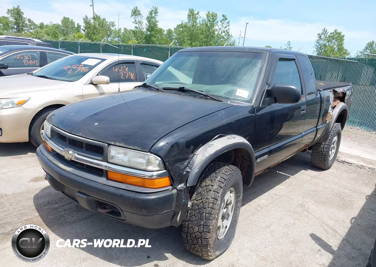 2001 Chevrolet S-10 Ls VIN:1GCCT19W218243765 - 2