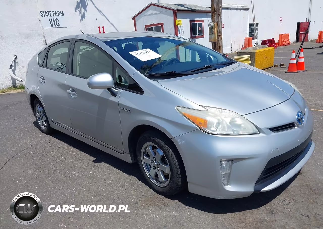 2013 Toyota Prius Two – zdjęcie 1 z 16
