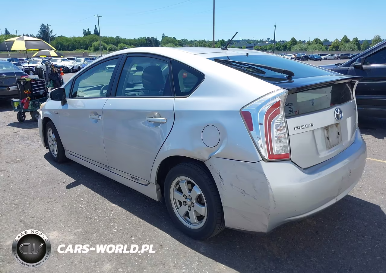 2013 Toyota Prius Two VIN:JTDKN3DU6D1681533 - 3