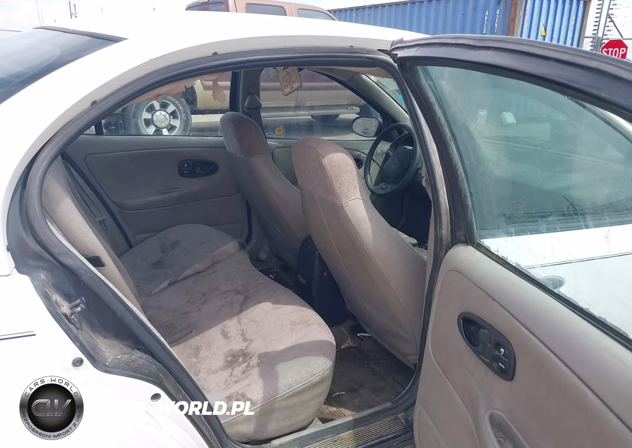 2001 Saturn Sl1 VIN:1G8ZH54811Z295646 - 8