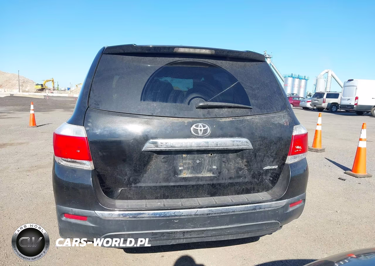 2011 Toyota Highlander Base V6 VIN:5TDBK3EH7BS070064 - 16