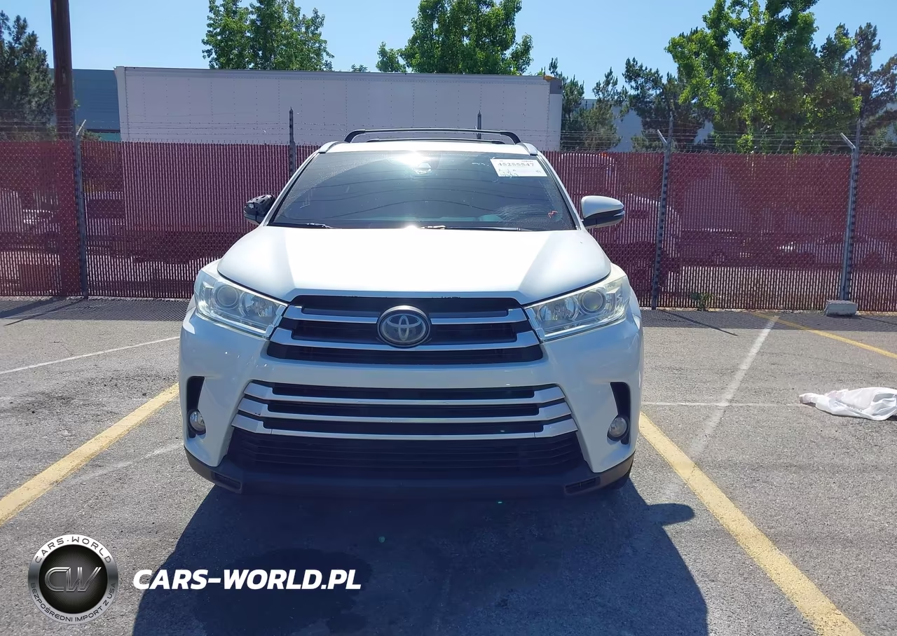 2018 Toyota Highlander Xle VIN:5TDKZRFH3JS281967 - 12