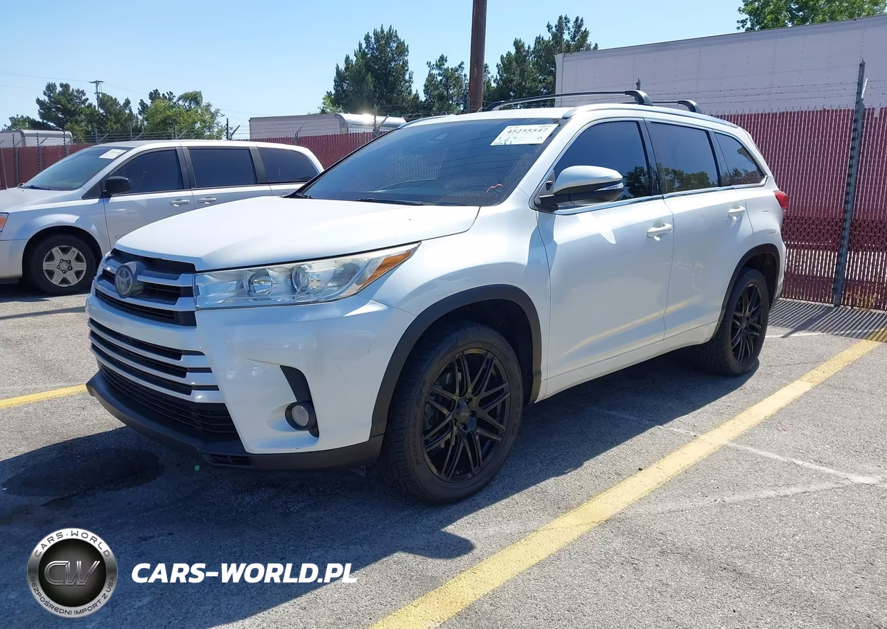 2018 Toyota Highlander Xle VIN:5TDKZRFH3JS281967 - 2