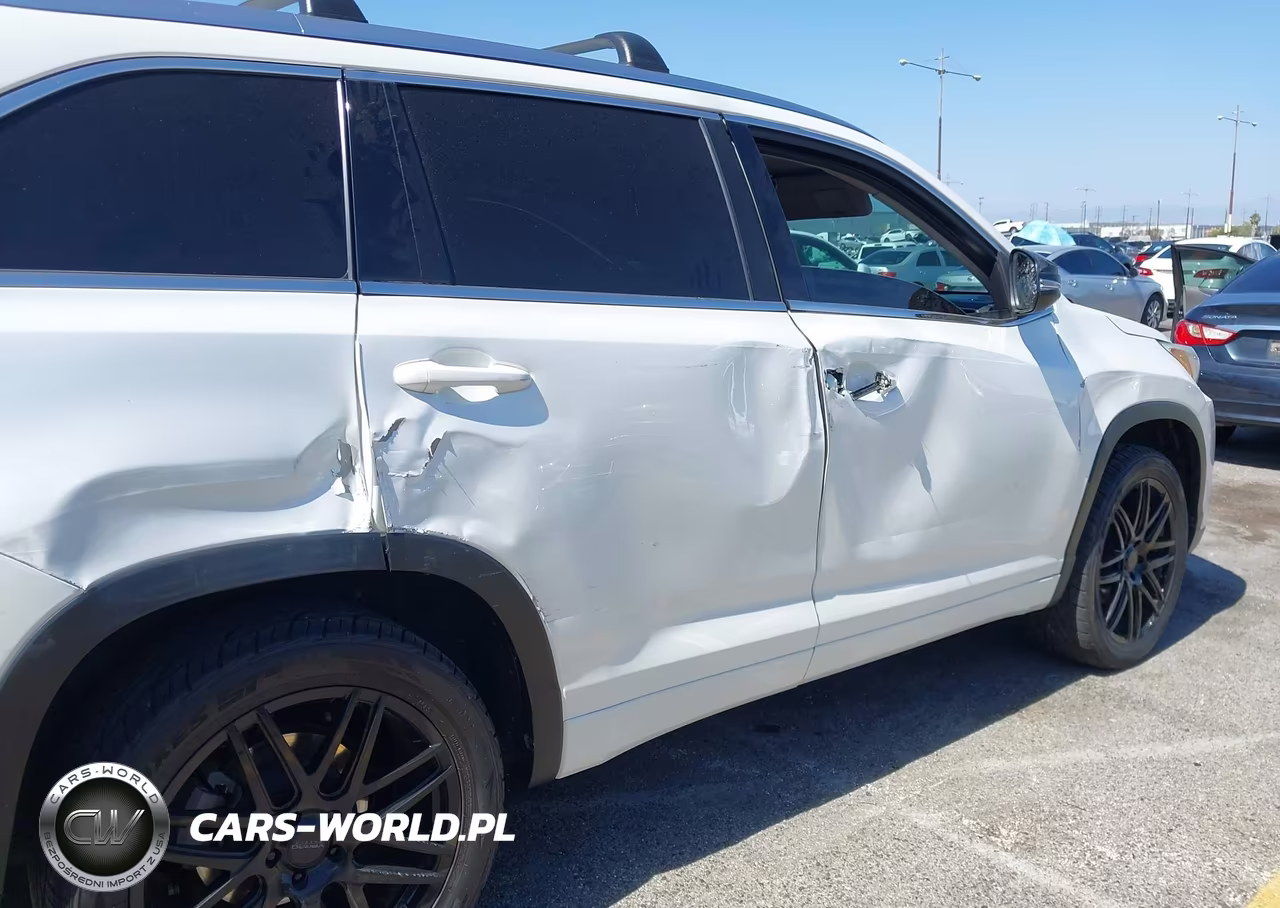 2018 Toyota Highlander Xle VIN:5TDKZRFH3JS281967 - 6