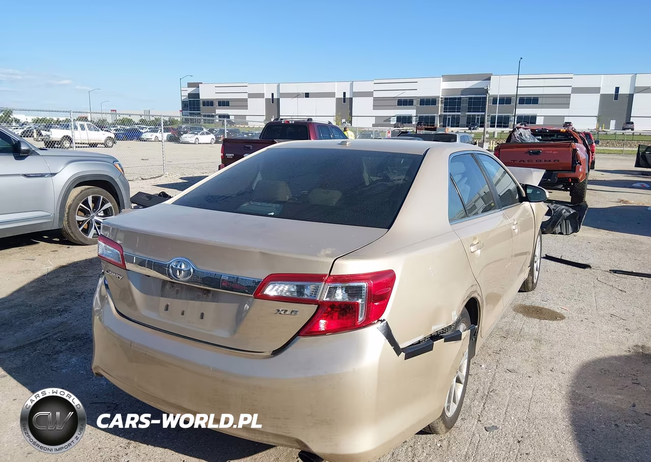 2012 Toyota Camry Xle VIN:4T4BF1FK7CR160042 - 4