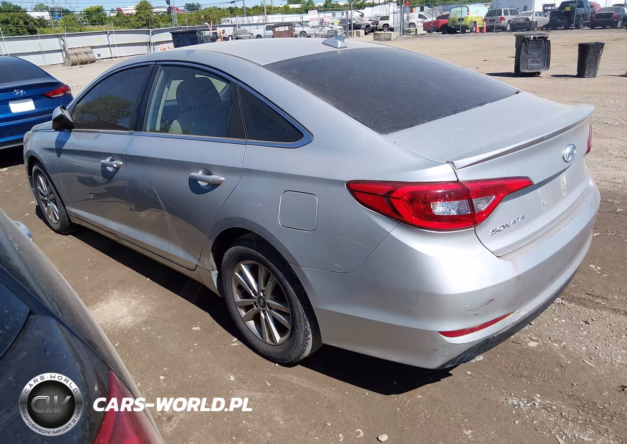 2016 Hyundai Sonata VIN:5NPE24AF2GH407213 - 3