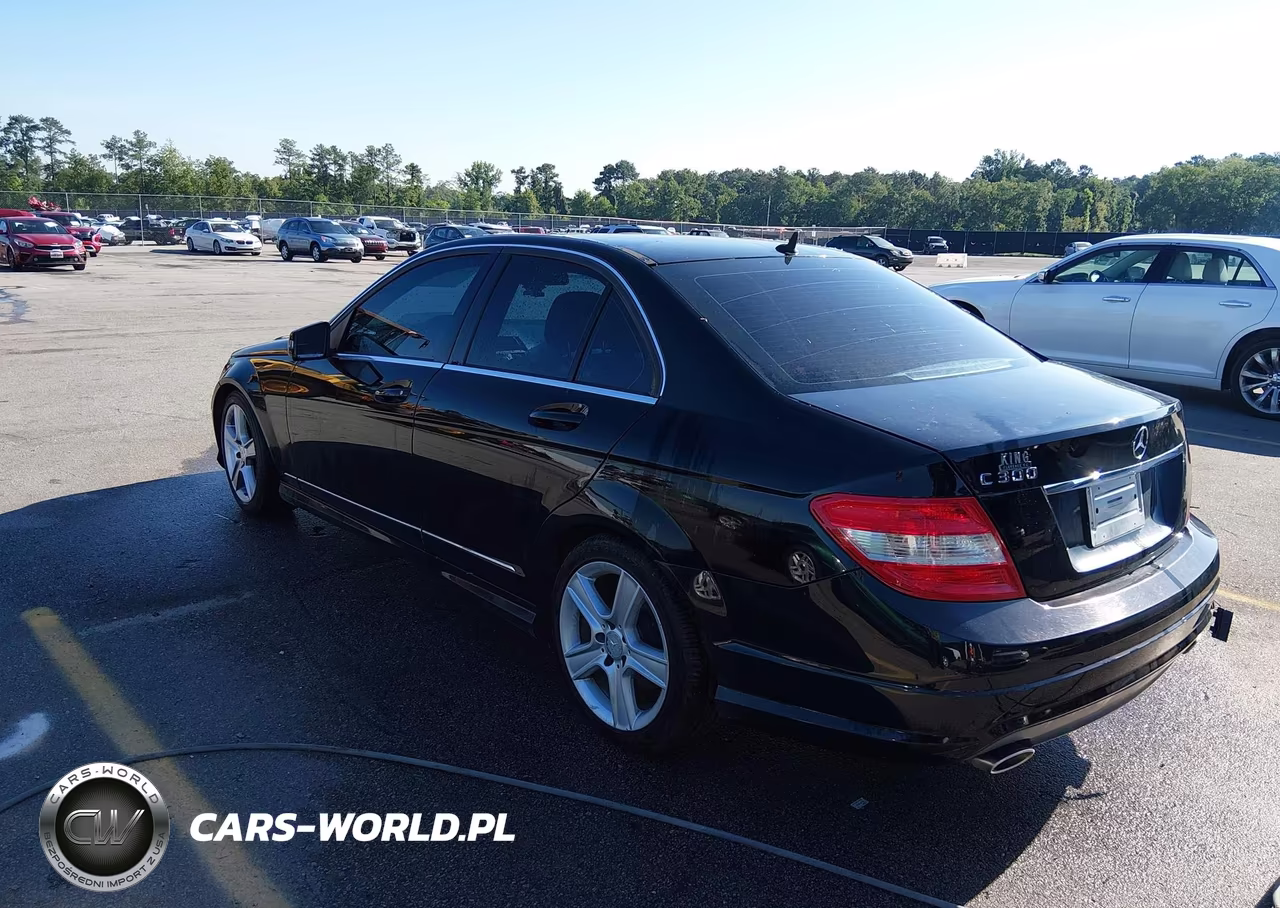 2011 Mercedes-Benz C 300 Sport VIN:WDDGF5EB7BR178674 - 3