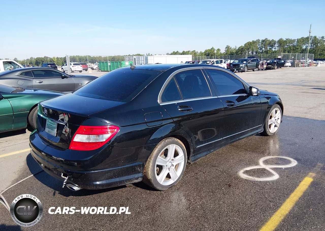 2011 Mercedes-Benz C 300 Sport VIN:WDDGF5EB7BR178674 - 4
