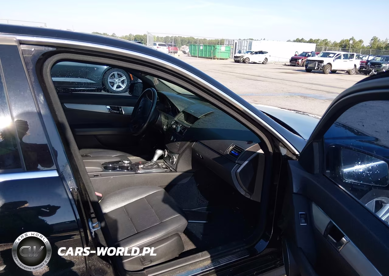 2011 Mercedes-Benz C 300 Sport VIN:WDDGF5EB7BR178674 - 5