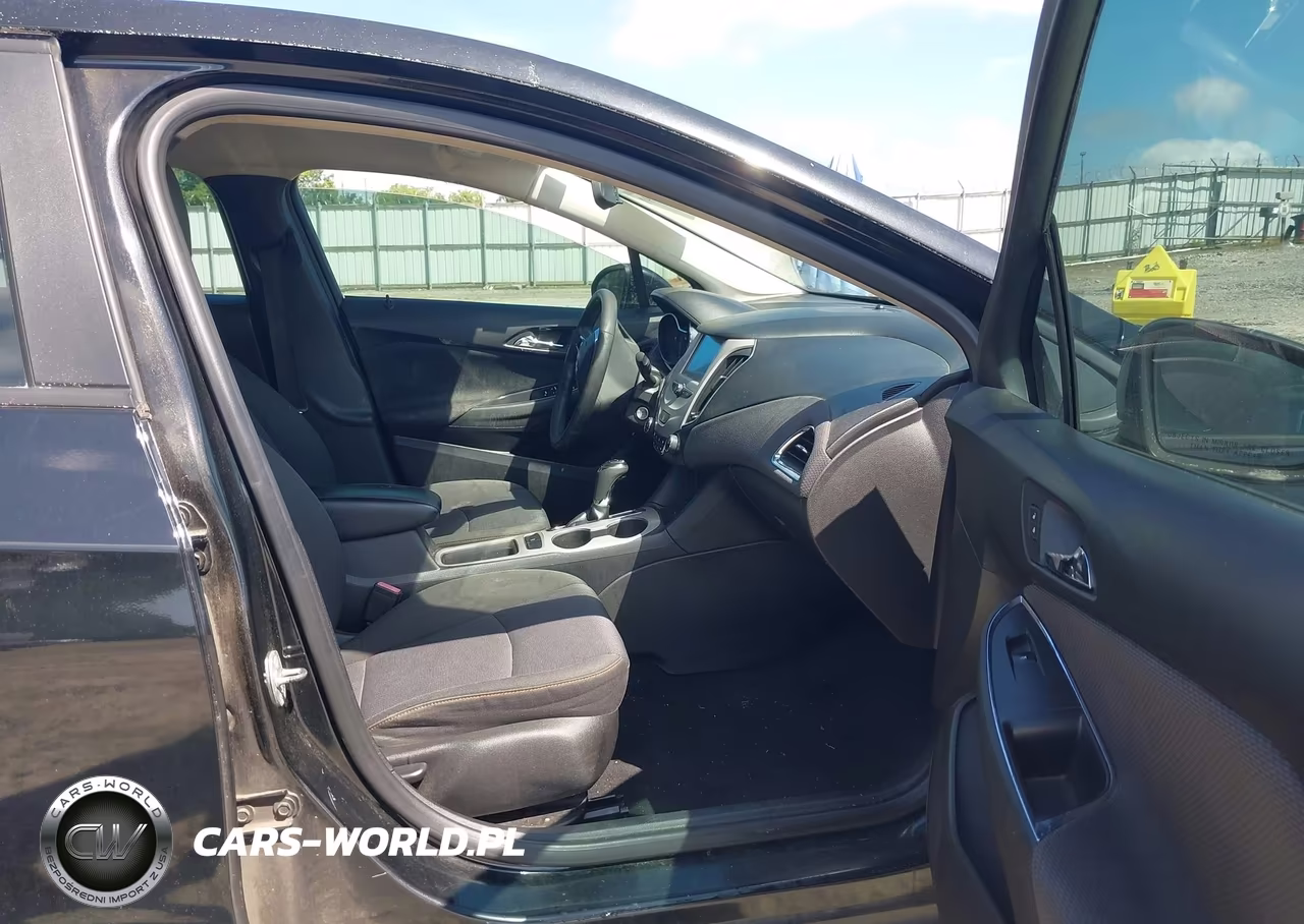 2018 Chevrolet Cruze Ls Auto VIN:1G1BC5SMXJ7166573 - 5