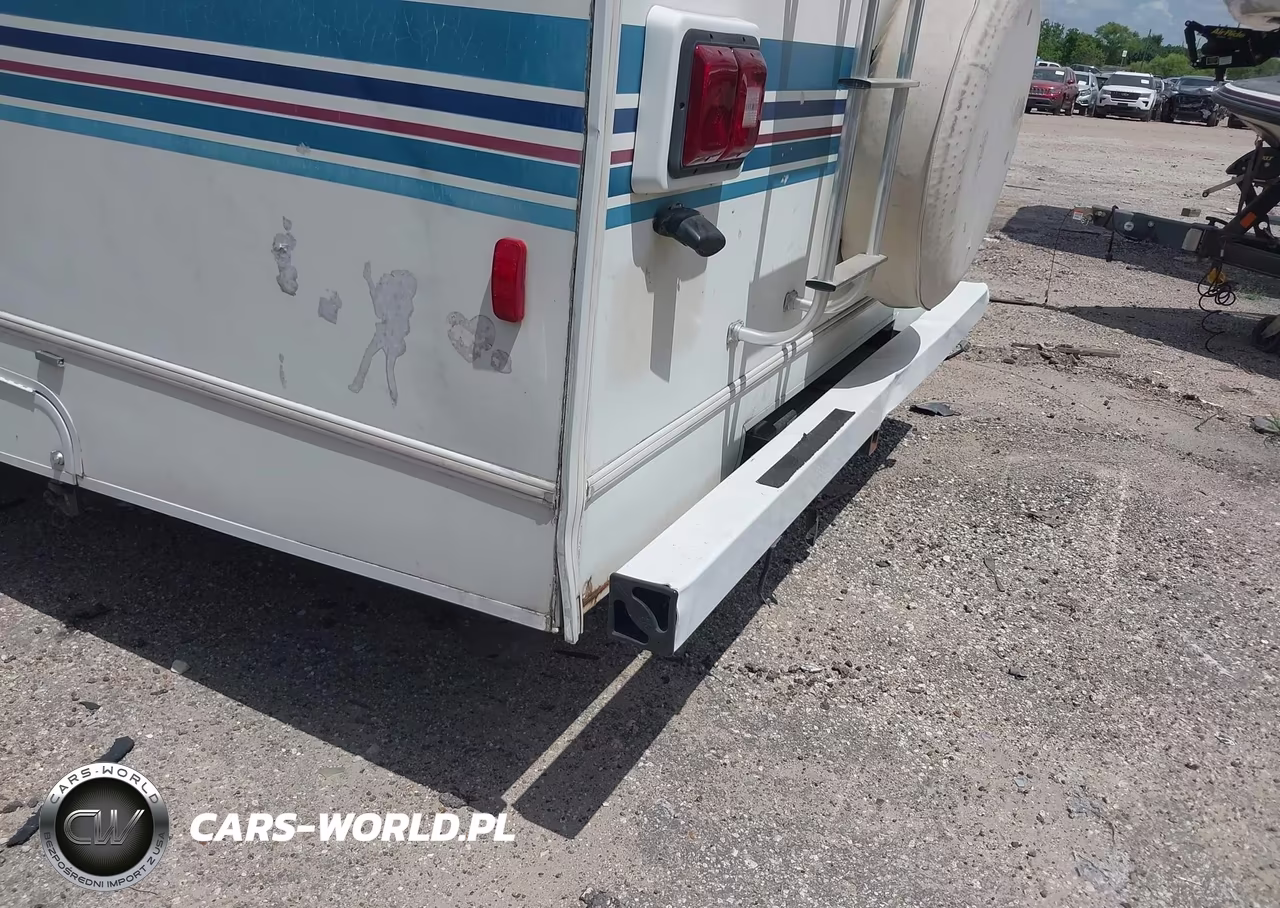 2000 Winnebago Minnie VIN:1FDWE30S5XHB98368 - 6