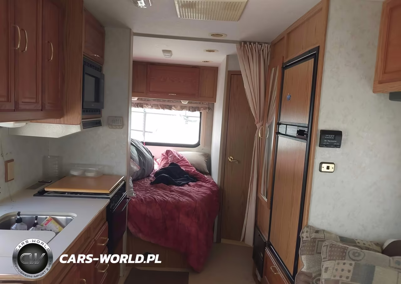 2000 Winnebago Minnie VIN:1FDWE30S5XHB98368 - 8