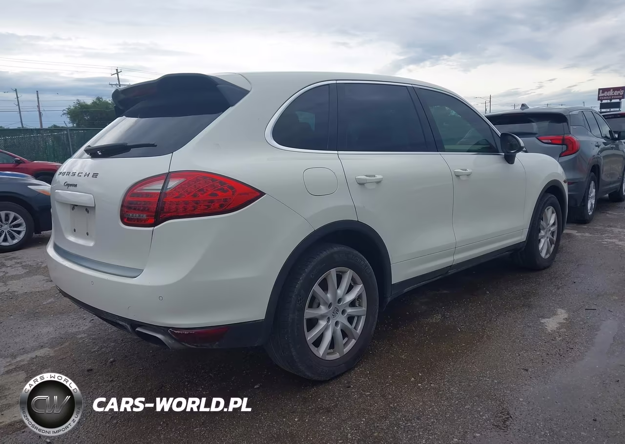 2012 Porsche Cayenne VIN:WP1AA2A24CLA04325 - 4