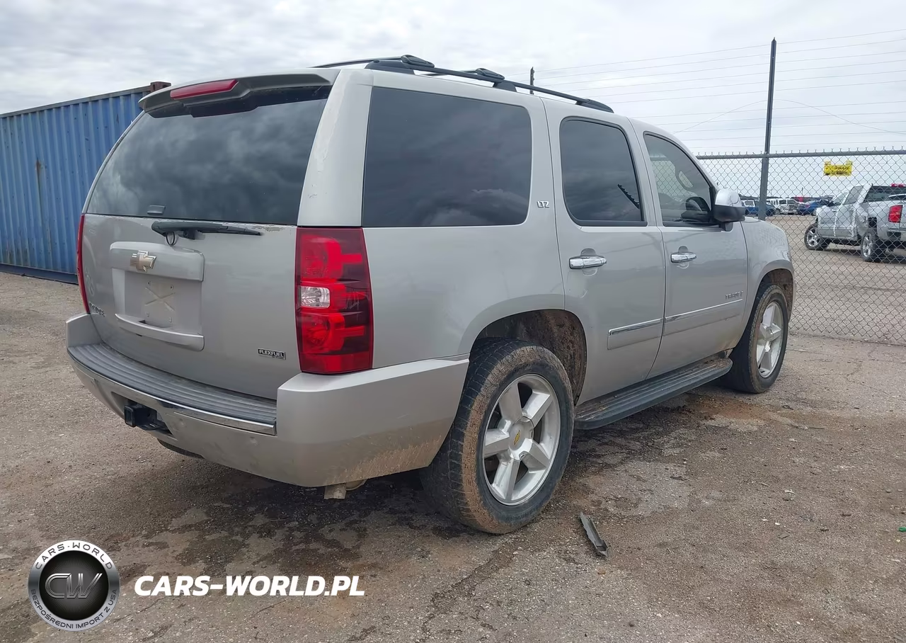 2009 Chevrolet Tahoe Ltz VIN:1GNFC33039R166950 - 4