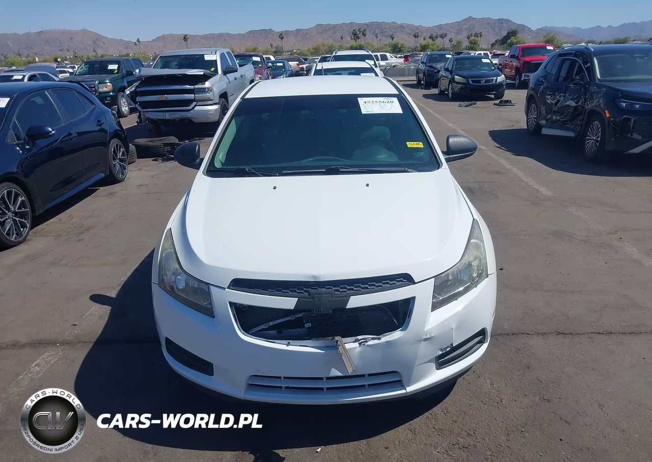 2014 Chevrolet Cruze Ls Auto VIN:1G1PA5SG9E7205455 - 12