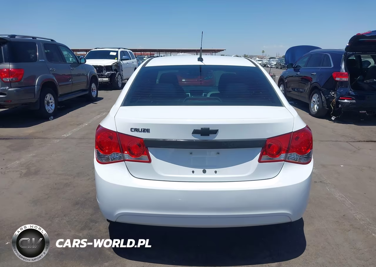 2014 Chevrolet Cruze Ls Auto VIN:1G1PA5SG9E7205455 - 16