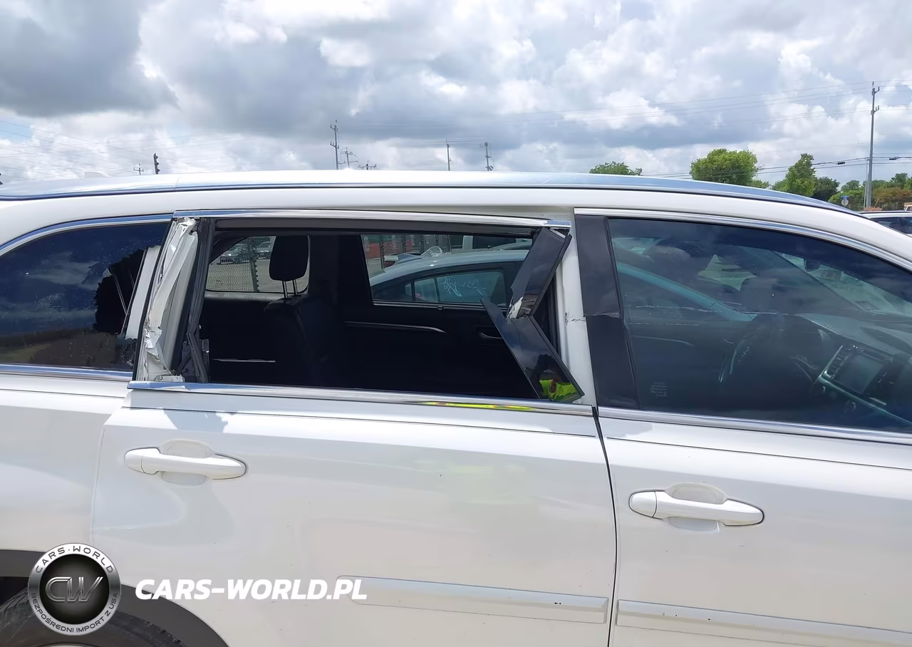 2015 Toyota Highlander Limited Platinum V6 VIN:5TDYKRFH3FS112523 - 6