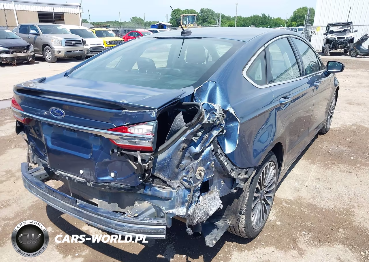 2018 Ford Fusion Titanium VIN:3FA6P0D93JR207133 - 4