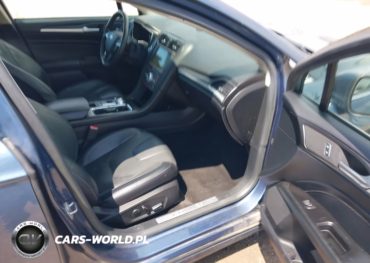 2018 Ford Fusion Titanium VIN:3FA6P0D93JR207133 - 5