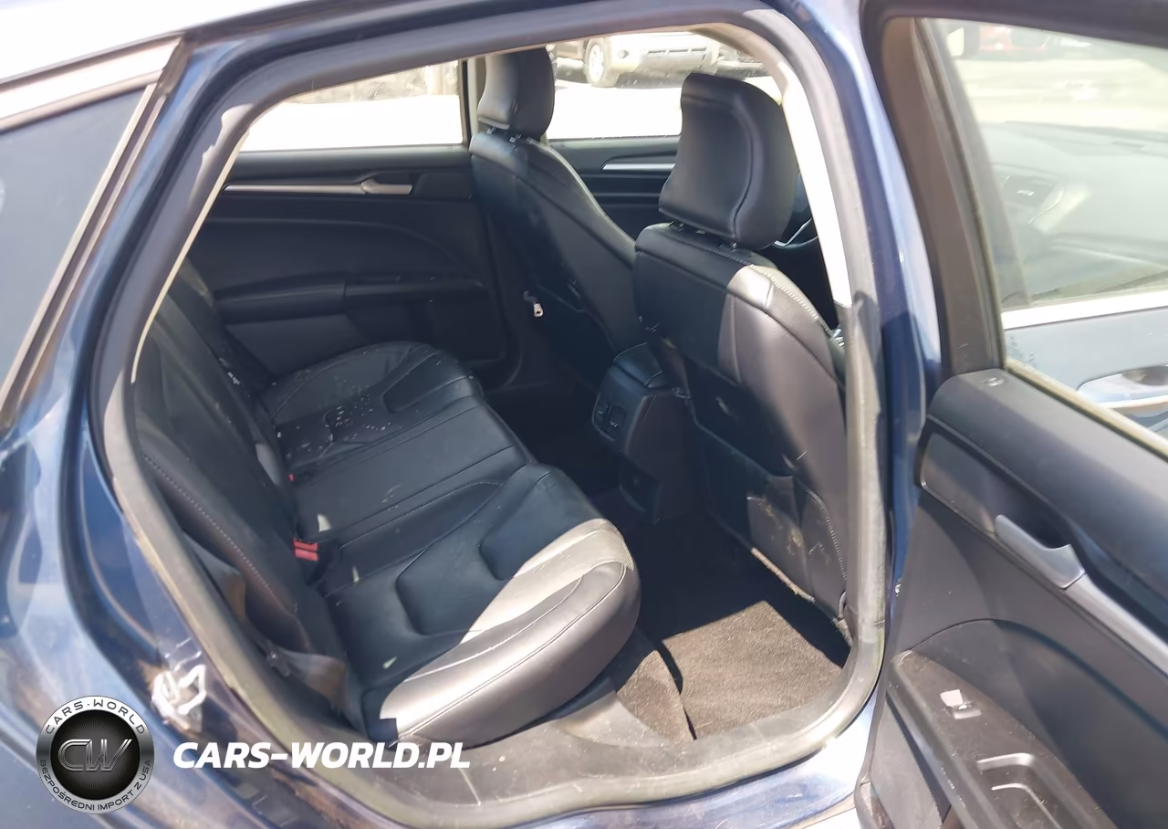 2018 Ford Fusion Titanium VIN:3FA6P0D93JR207133 - 8