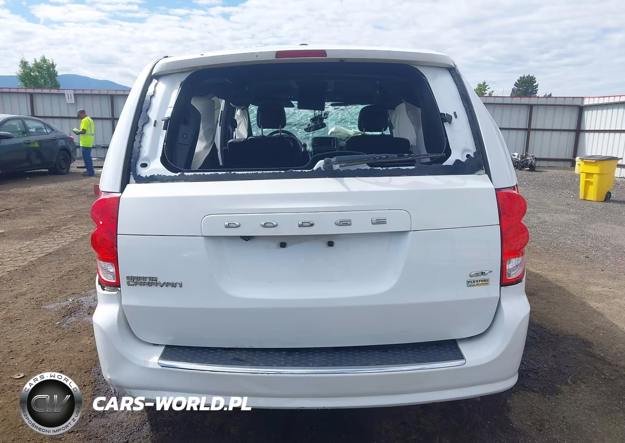 2018 Dodge Grand Caravan Gt VIN:2C4RDGEG9JR331774 - 17
