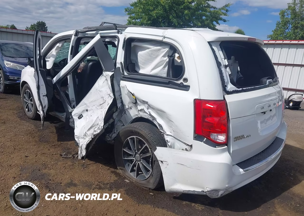 2018 Dodge Grand Caravan Gt VIN:2C4RDGEG9JR331774 - 3