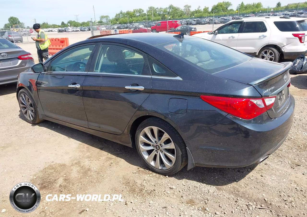 2013 Hyundai Sonata Se VIN:5NPEC4AC8DH776155 - 3