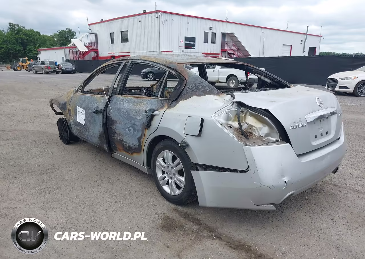 2011 Nissan Altima 2.5 S VIN:1N4AL2AP8BN479704 - 3