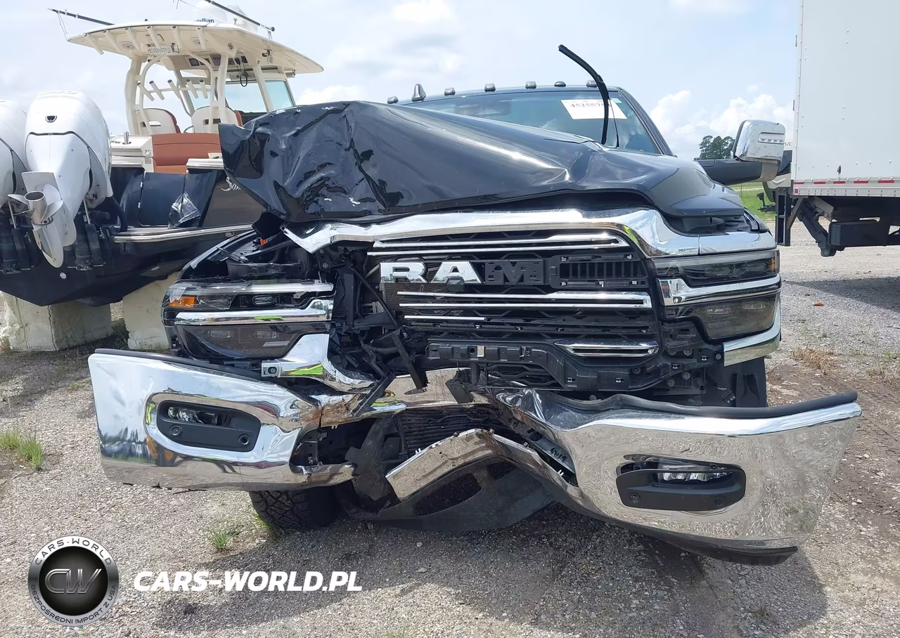 2025 Ram 3500 Laramie 4X4 8' Box VIN:3C63R3JL0SG529094 - 12