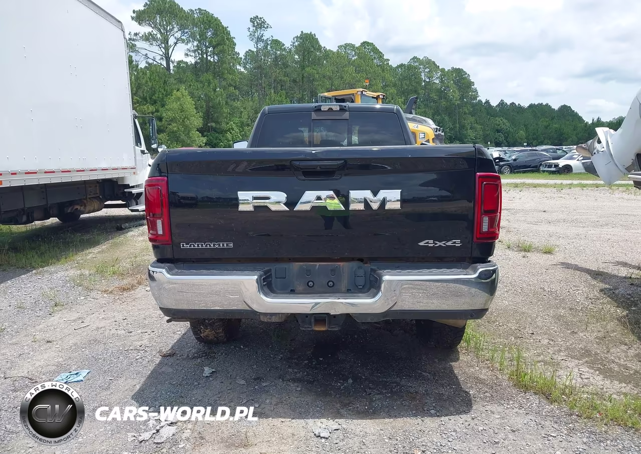 2025 Ram 3500 Laramie 4X4 8' Box VIN:3C63R3JL0SG529094 - 15
