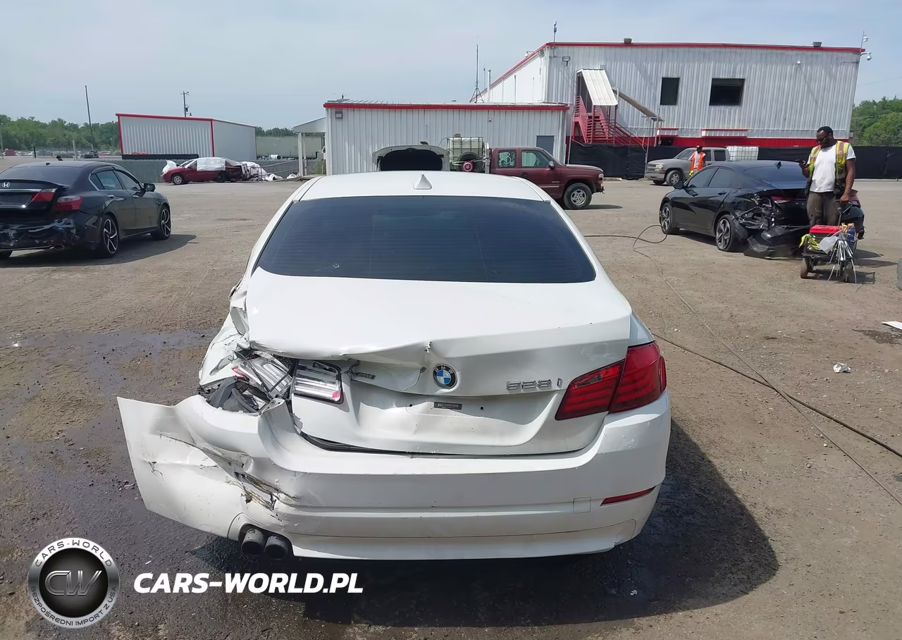 2013 BMW 528I xDrive VIN:WBAXH5C5XDDW13511 - 15