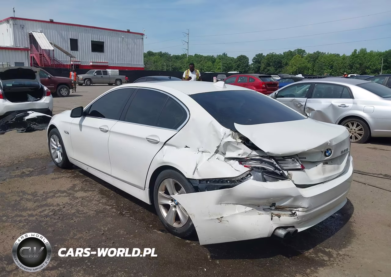 2013 BMW 528I xDrive VIN:WBAXH5C5XDDW13511 - 3