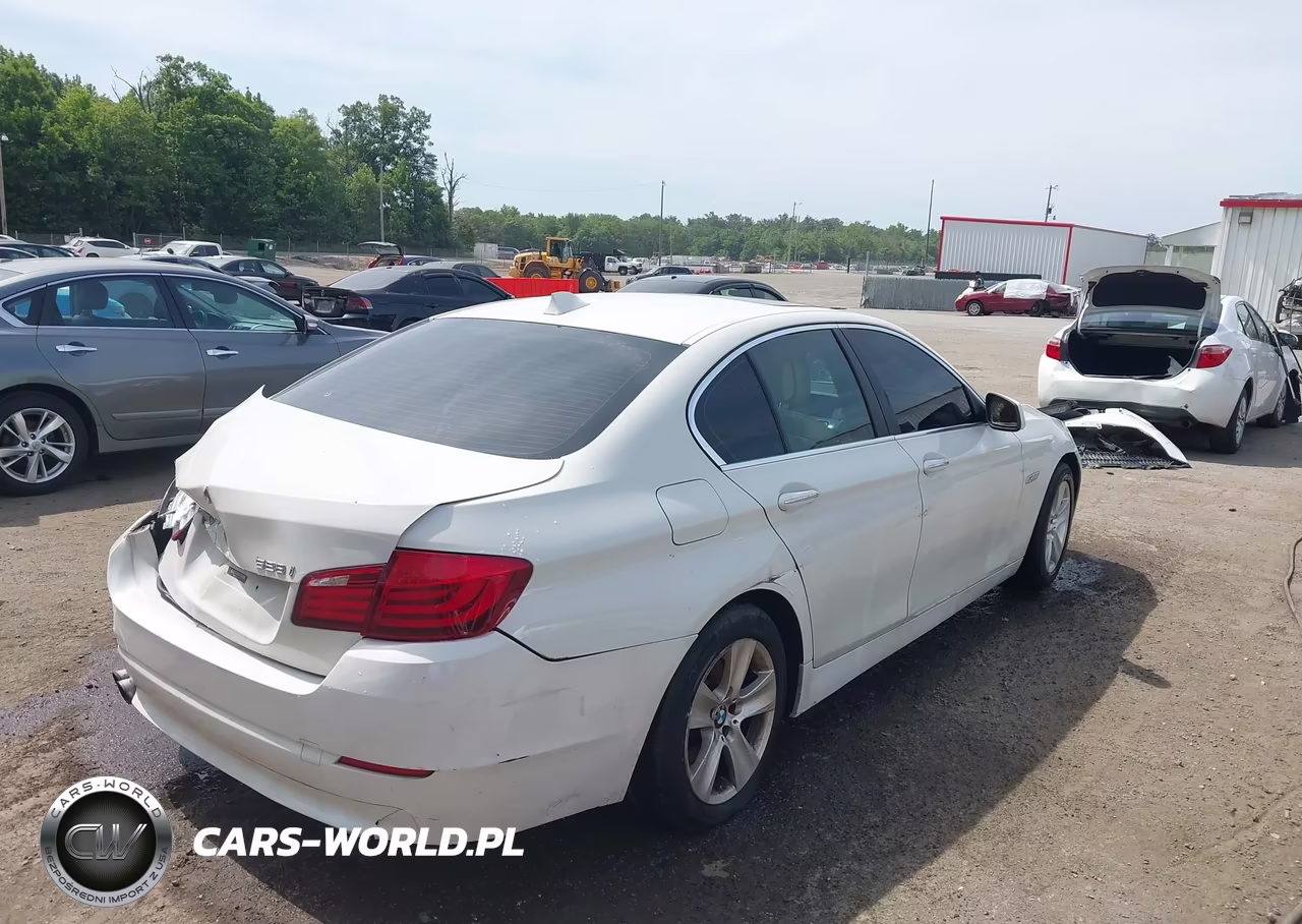 2013 BMW 528I xDrive VIN:WBAXH5C5XDDW13511 - 4