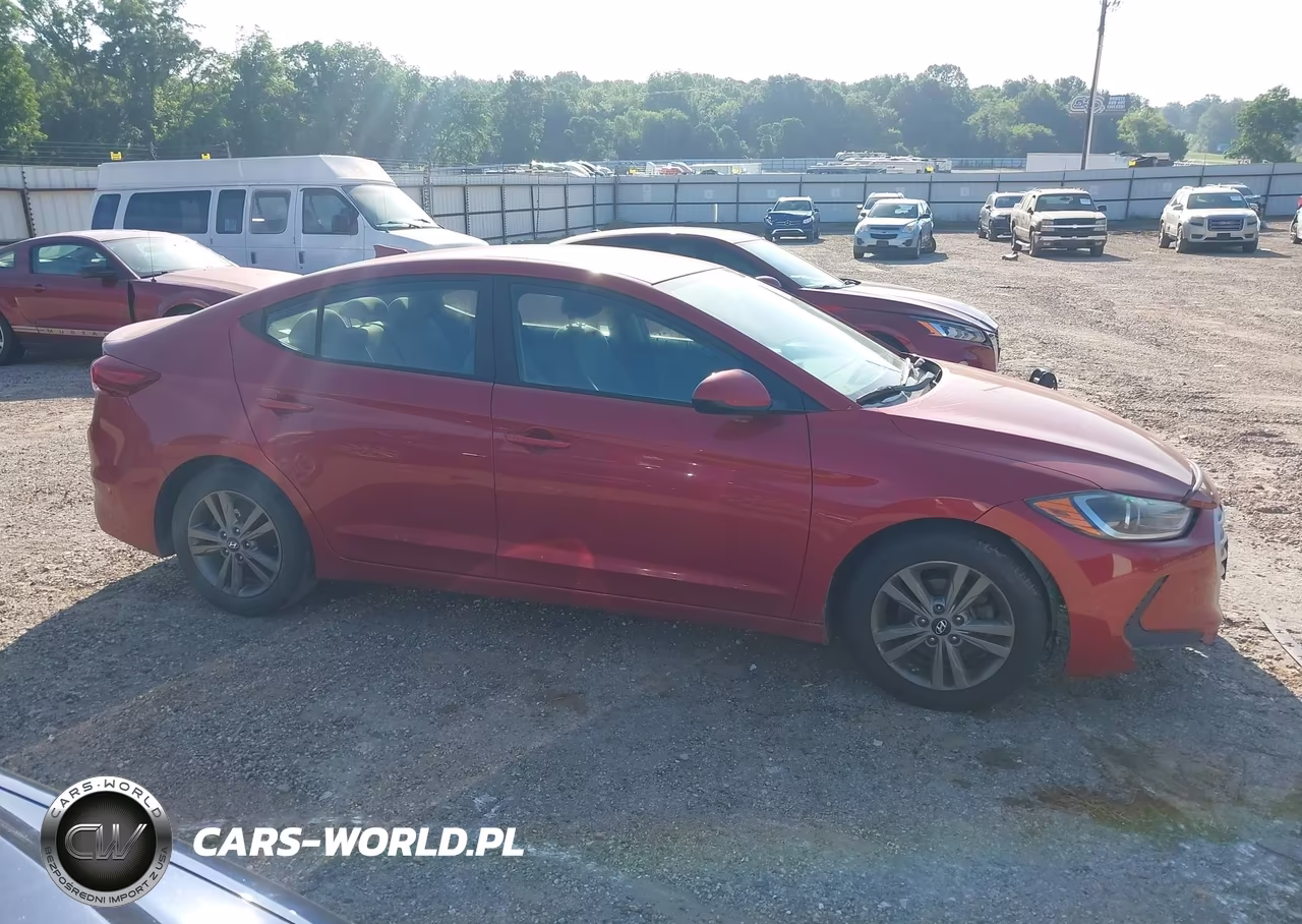 2018 Hyundai Elantra Sel VIN:5NPD84LF0JH213469 - 13