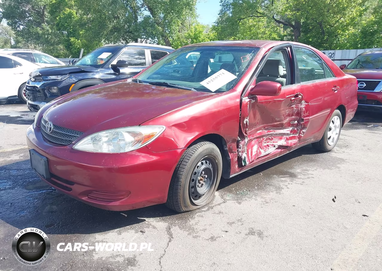 2002 Toyota Camry Le VIN:4T1BE30K52U579779 - 2