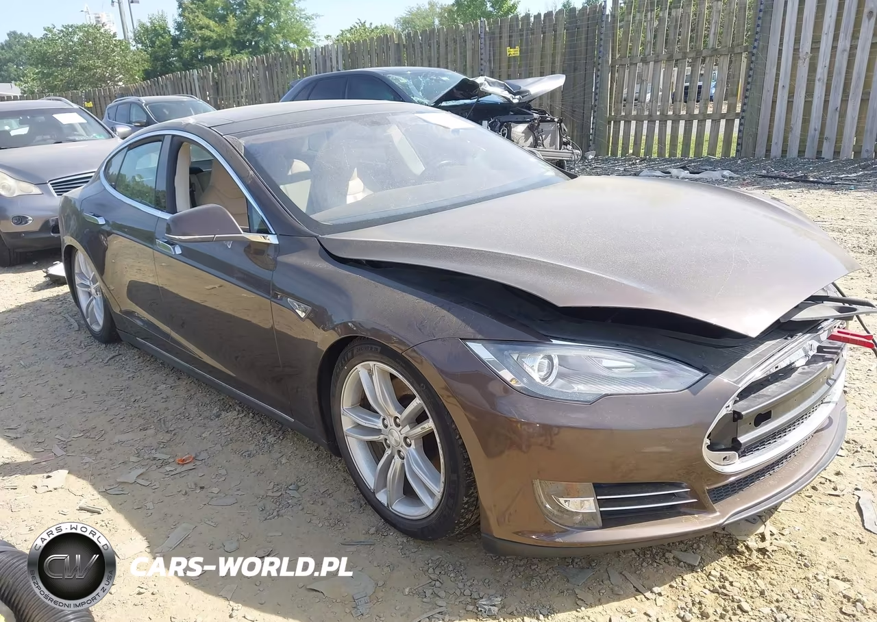 2013 Tesla Model S VIN:5YJSA1DG5DFP04978 - 1